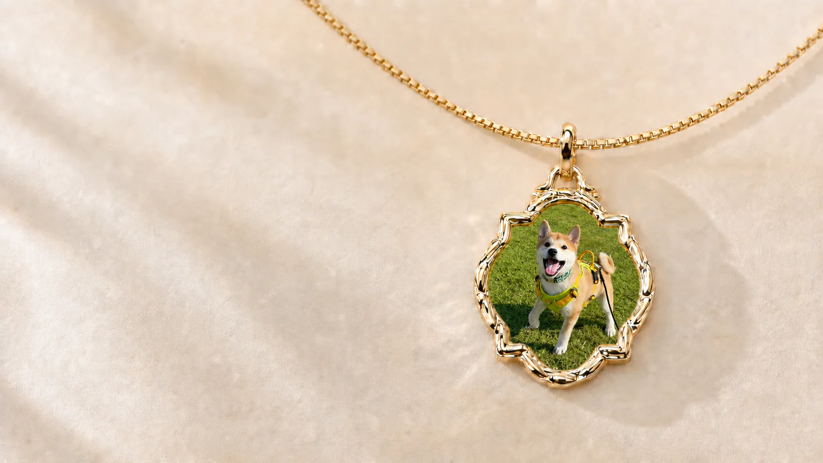 A Shiba Inu photo inside a custom pendant